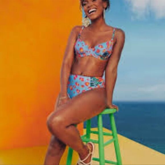 Tabitha Brown Tropical Leopard Print High Cut Bottoms size M - Picture 3 of 5